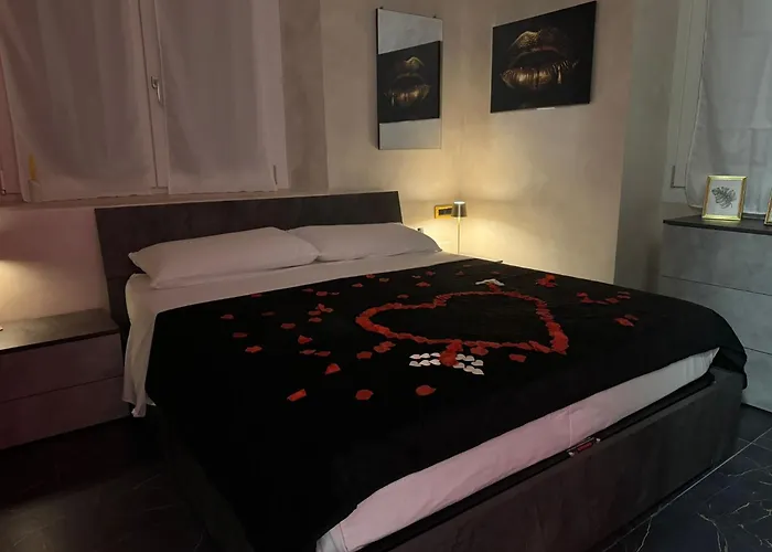 Gold House Apartment